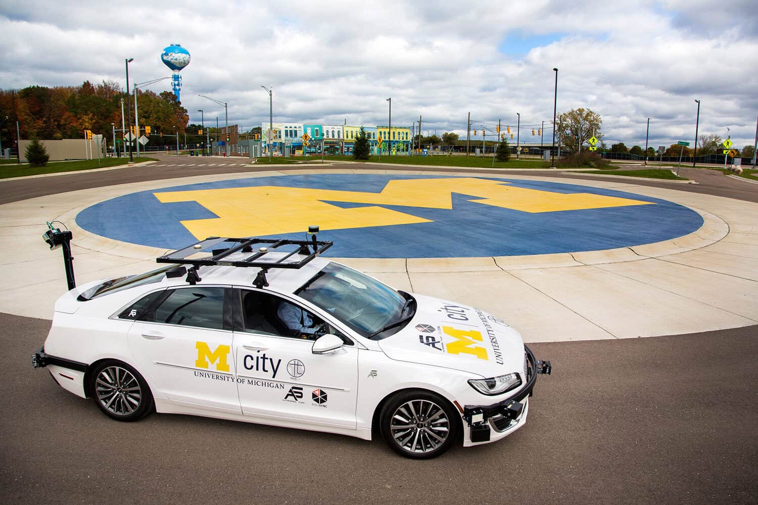 Mcity roundabout with CAV